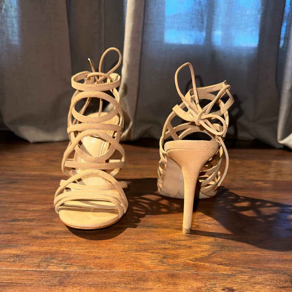 Gianni Bini caged dress heels. Cream tan color. Size 5.5.